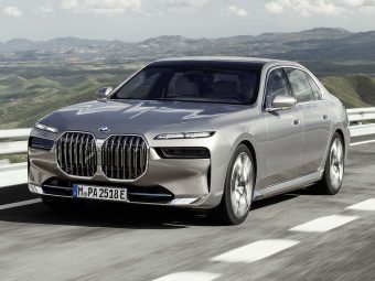 2022 BMW 7 Series - Front view