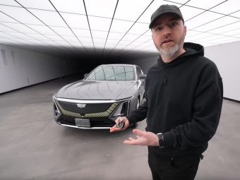 2023 Cadillac LYRIQ review by Unbox Therapy