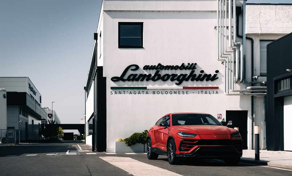 Lamborghini breaks sales record for 2022