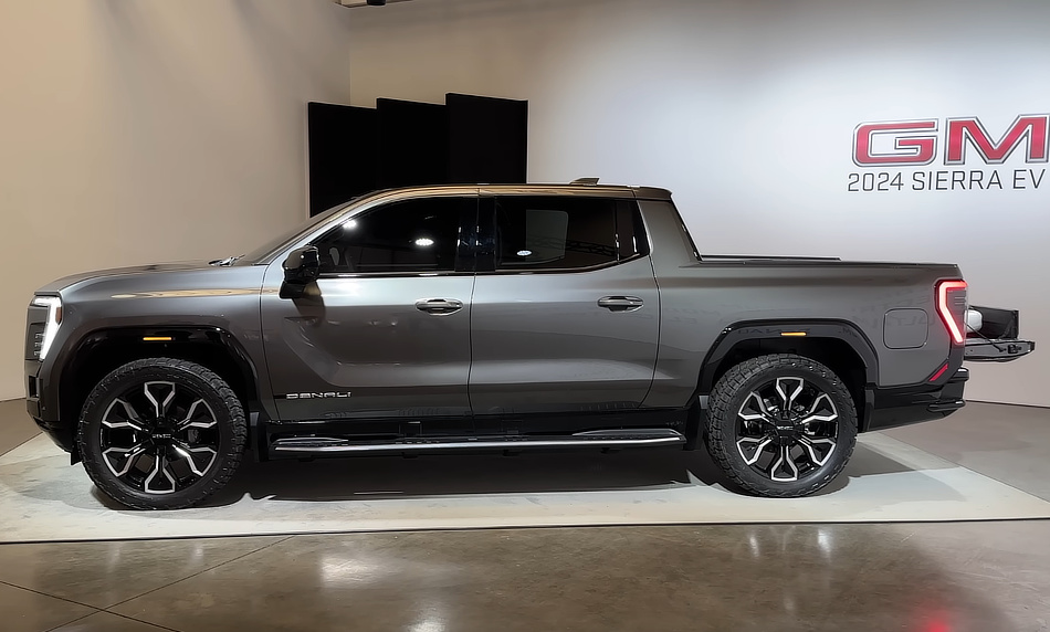 MKBHD previews the GMC Sierra electric pickup truck