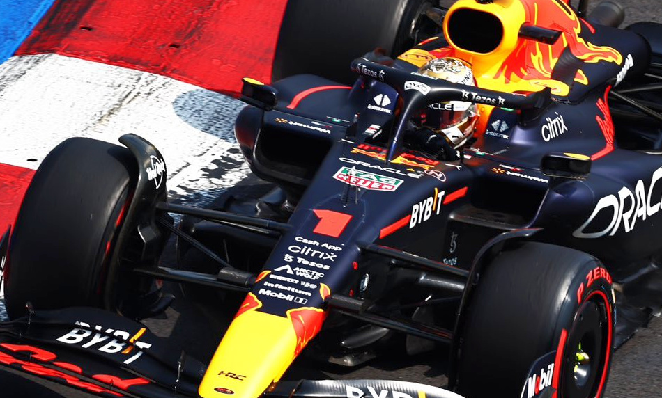 2022 Mexico Grand Prix - Max Verstappen in full racing flow