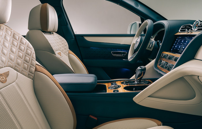Bentley Bentayga Odyssean Edition PHEV - interior