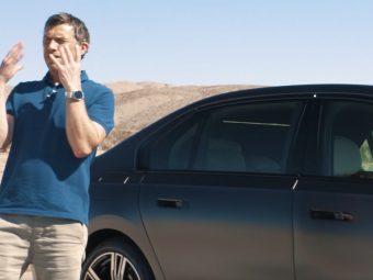 Mat Watson Stares into the sun during BMW i7 review