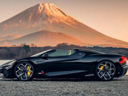 Bugatti W16 Mistral Roadster - Mount Fuji