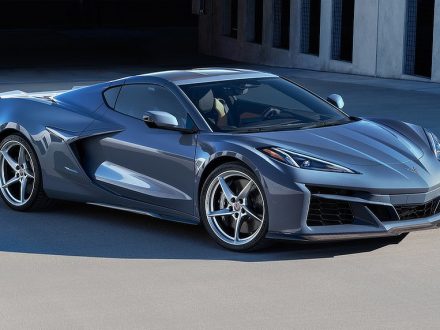 Corvette E Ray Hybrid - 2024