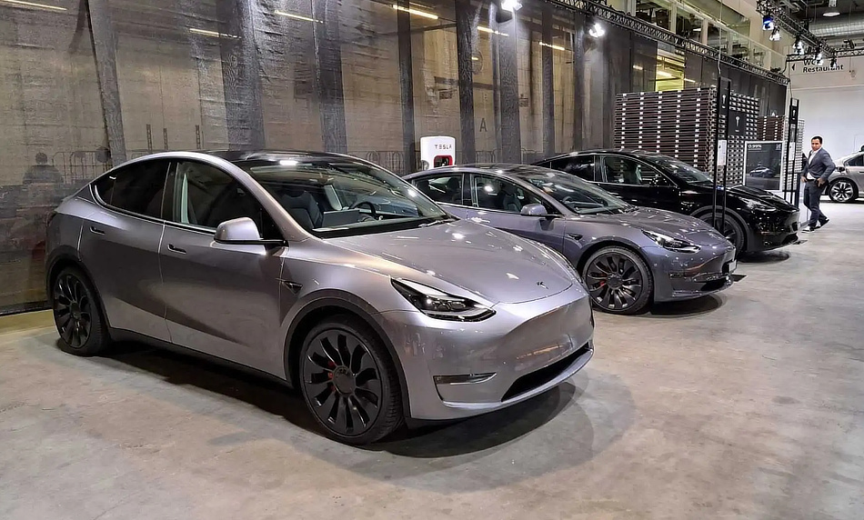 Tesla Model Y Massive Price Cut 2023