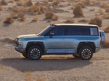 BYD YangWang U8 - Hero