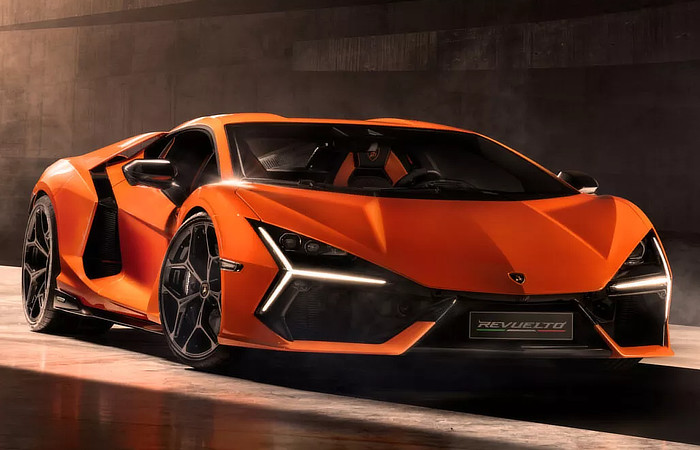 Lamborghini Revuelto - Final Stance