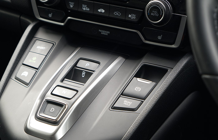Honda CV-V Review - Interior details,