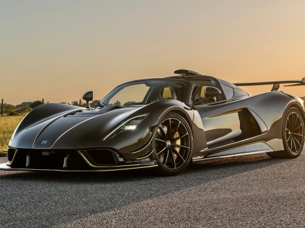Hennessey Venom F5 Revolution Roadster Master Stance
