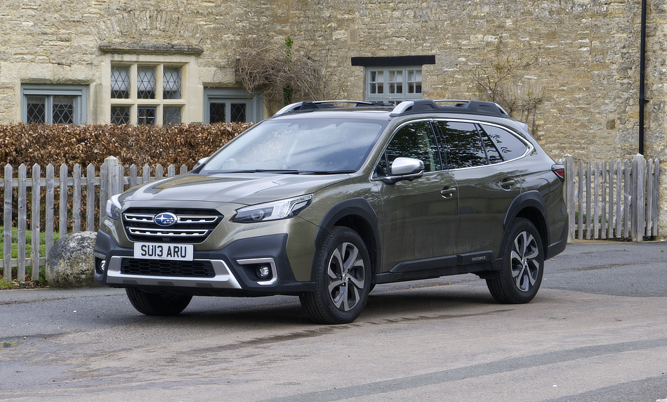 Subaru Outback - 2023 Review - Master Stance