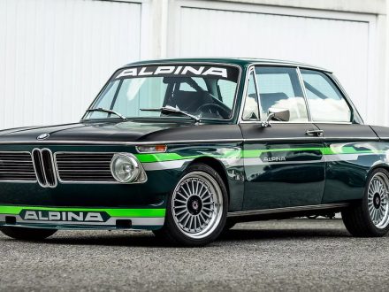 BMW 2002 Tii Alpina - Master Stance