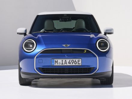 2024 Mini Cooper Electric - Master Stance