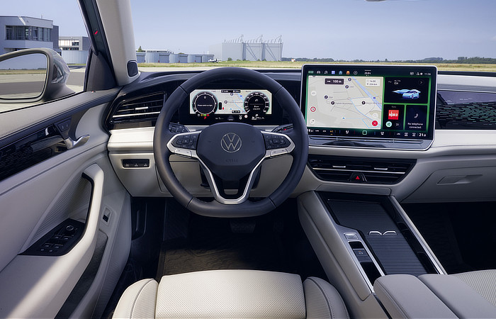 Unspectacular VW Passat - New 2023 Generation - Interior