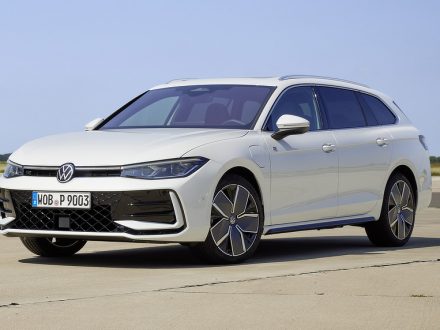 Unspectacular VW Passat - New 2023 Generation - Master Stance