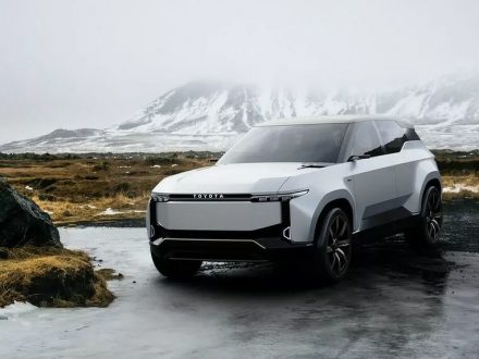 Toyota Land Cruiser EV Concept - Master Stance