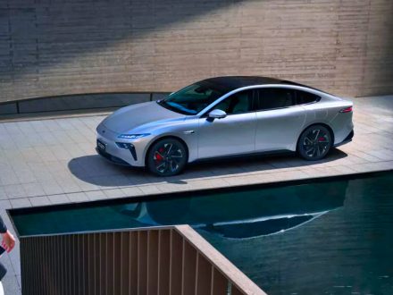 Dongfeng eπ 007 EV - Licensed To Drive