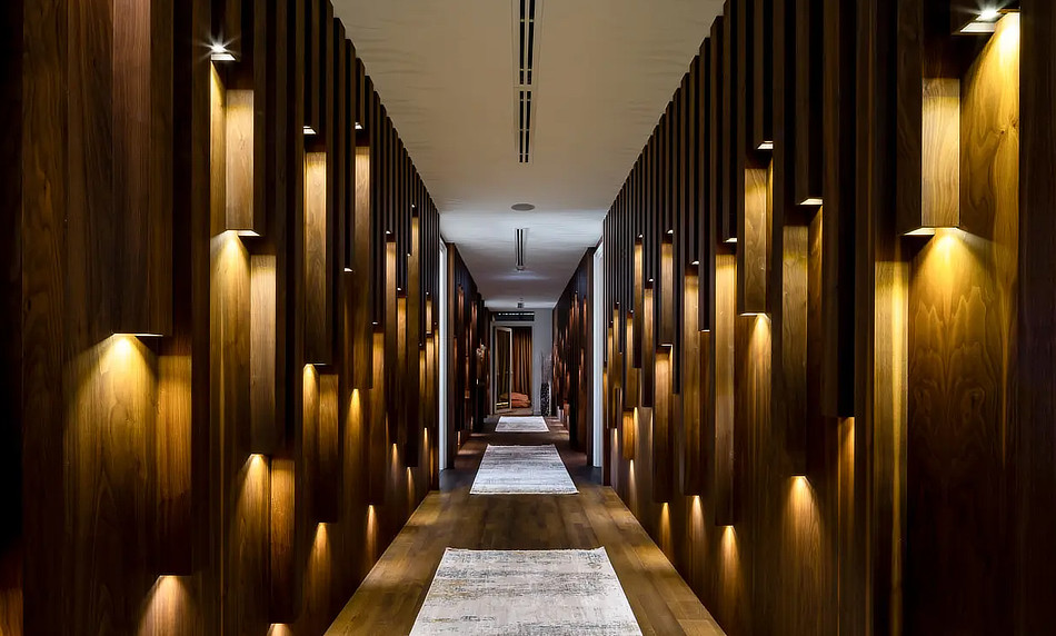 Luxury Home Show - Touring a Dubai Penthouse