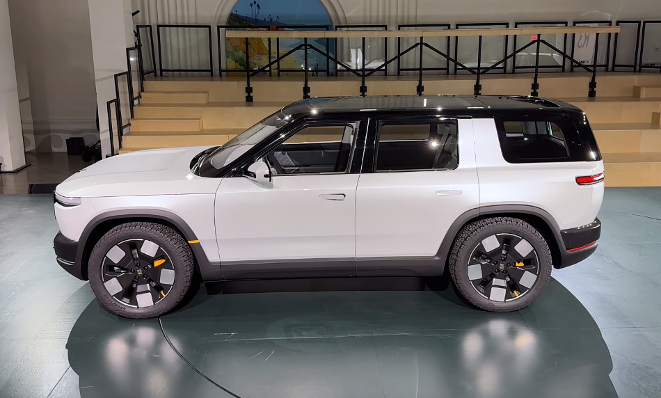 MKBHD Checks Out The Rivian R2 and R3