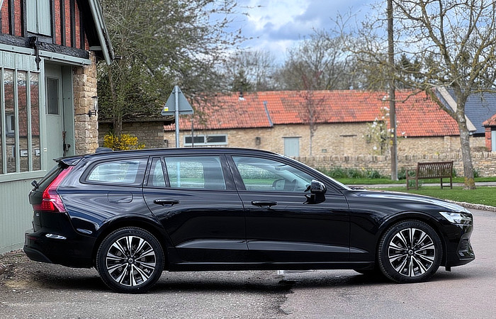 Long term Review - Volvo V60 Core Edition - side stance