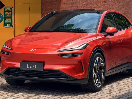 ONVO L60 EV - Master Stance