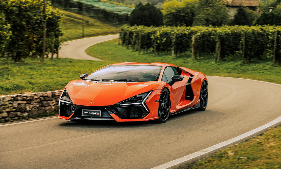 Beautiful - Lamborghini Revuelto