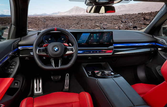 2024 M5 Touring - Interior
