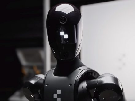 Rise of The Robots - Figure 02