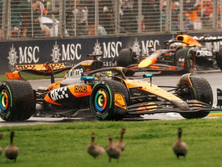 Land Norris leads the 2025 Australian Grand Prix