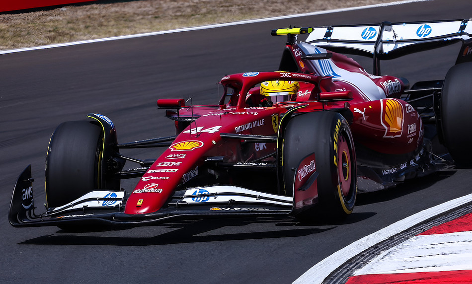 2025 Chinese GP - Lewis Hamilton makes F1 history with first Ferrari Pole Position