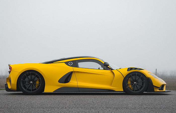 Venom F5 Evolution - 2030 - Stance