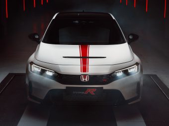 2025 Honda Civic Type R Ultimate Edition - Master Stance