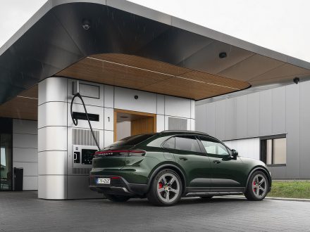 Porsche Changing Lounge Ringsheim Germany