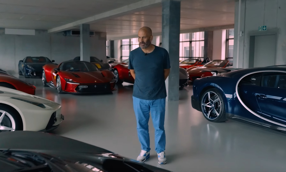 Chris Harris Inspects - A Supercar Collection Like none Other