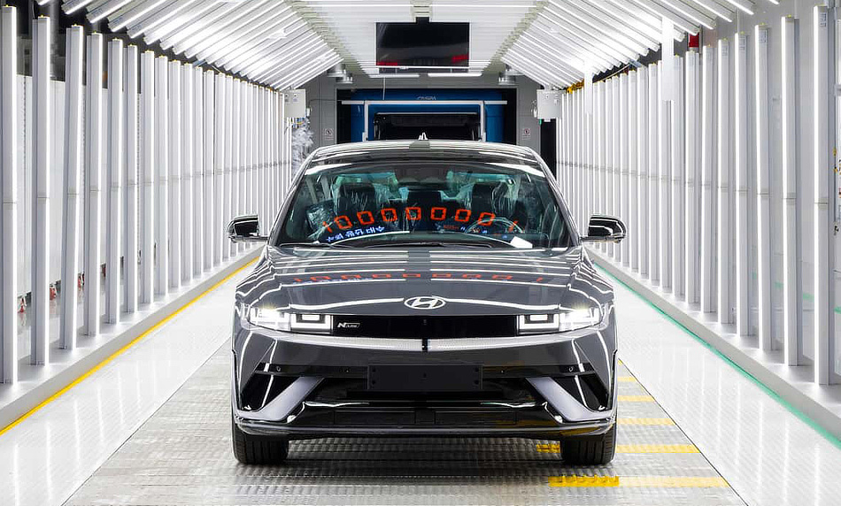 Hyundai Workers Vote For Strike Action