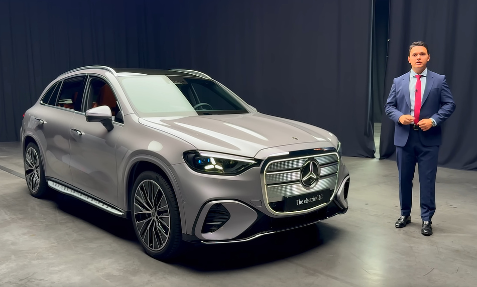 MercBenzKing Awkwardly Reviews The New 2026 Mercedes Benz GLC