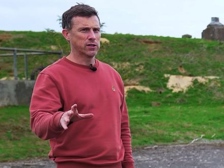 Mat Watson - Attempts A Jedi mind Trick on a Jaecoo 5