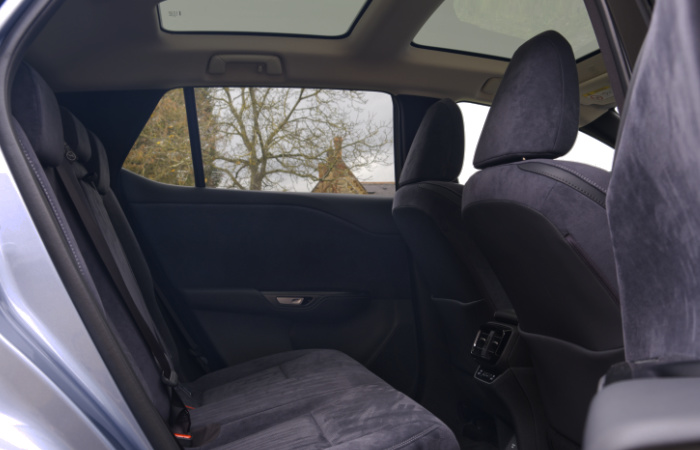 Lexus RZ300e apžvalga – 012