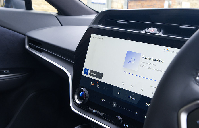 Lexus RZ300e apžvalga – 015