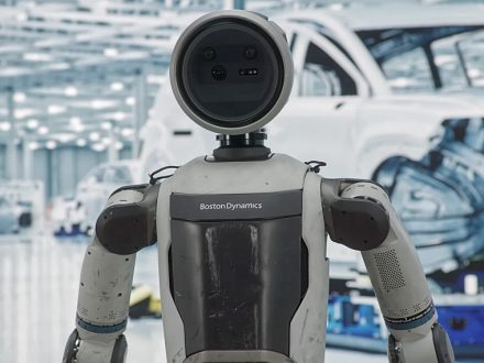 Boston Dynamics Atlas - The humanoid Robot