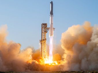 Starship at launch - Boca Chica Texas
