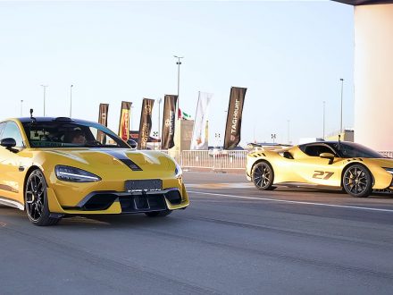 Xiaomi SU7 destroys the Ferrari SF90 XX in Drag Race