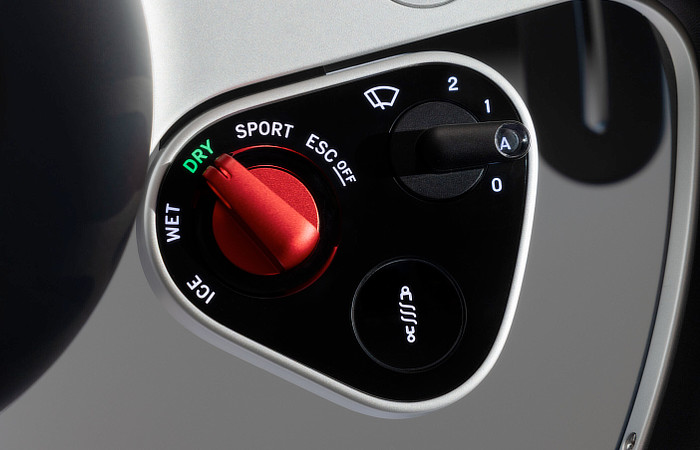 Ferrari Luce Interior Design - by Jony Ive - Steering wheel dial switch