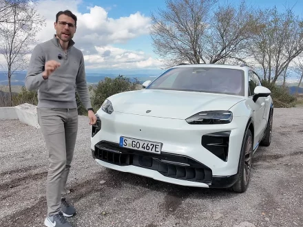 Autogefuhl says don't buy the Porsche Cayenne EV