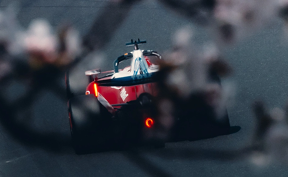 Ferrari F1 Macarena Wing - How It Works - With Kyle Engineers