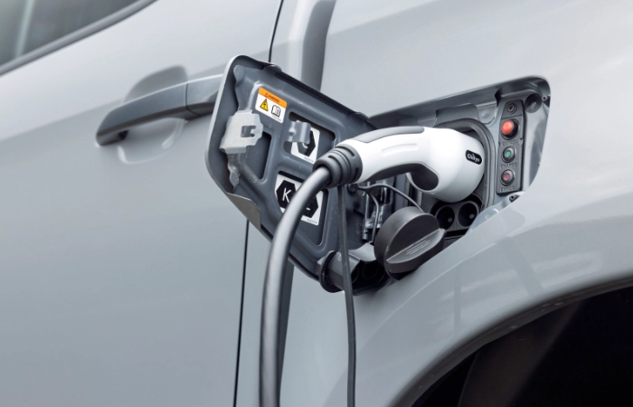 Isuzu D-Max EV - Charger cable