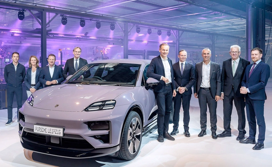 Porsche Mcan - Phase To Black