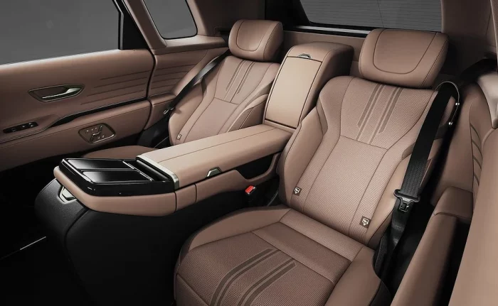 Captain Toyota Century SUV -