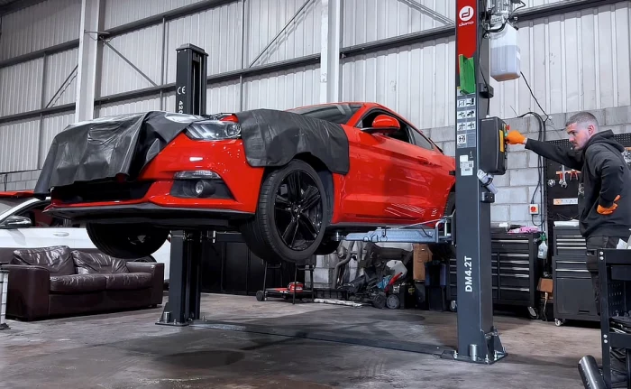 Car Edition - Repairing a Ford Mustang Eco Boost engine