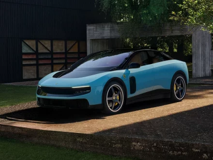Ferrari Luce EV sedan - Master